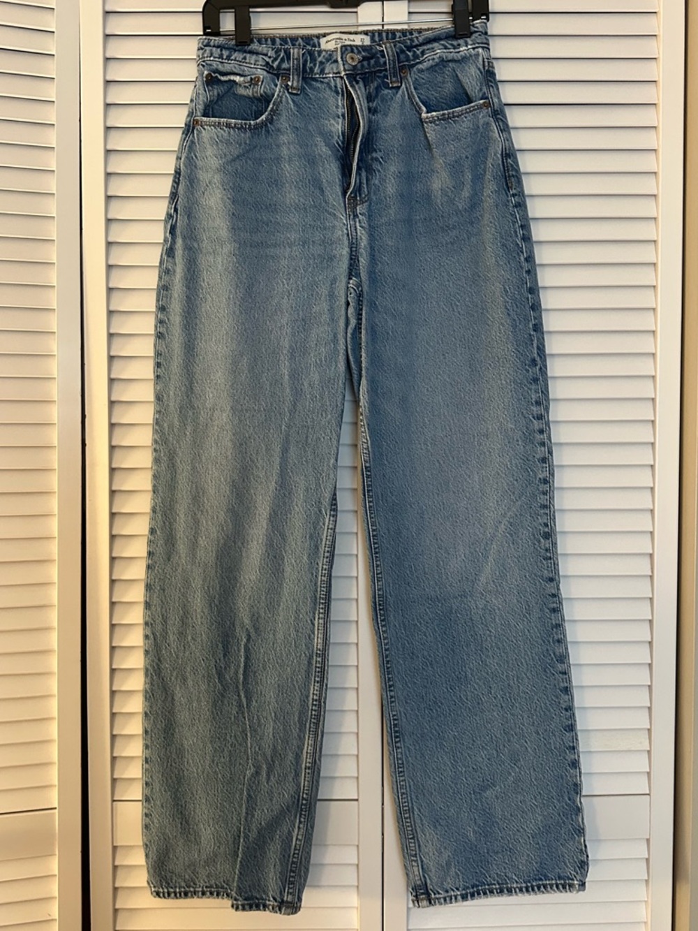 Abercrombie & Fitch Curve Love High Rise Loose Jeans - medium was - Picture 2 of 3